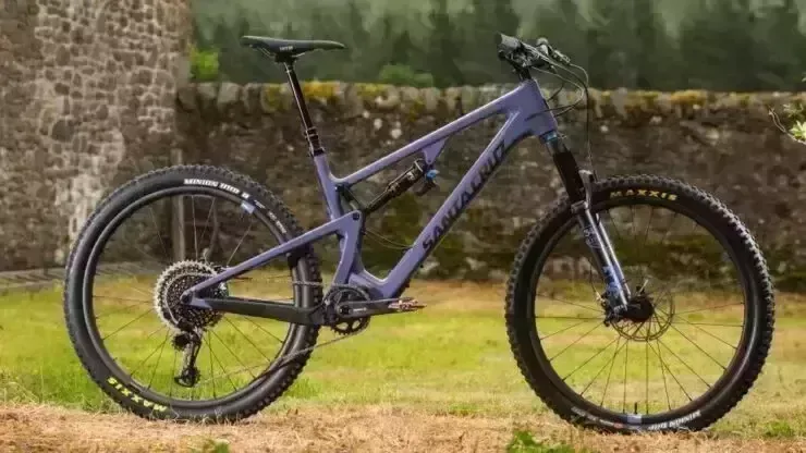 Best Mountain Bikes for 2022 Santa Cruz 5010 Carbon CC 27.5+ X01 Eagle Reserve