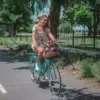 51tDkAXftdL._AC_.jpg WARNERS WHEELS Bike Basket for Women’s Cruiser with Coffee Cup Holder, Handmade Woven Bicycle Baskets mounts to Entrance Handlebars of Beach Cruisers or Scooters with Vegan Leather-based Straps